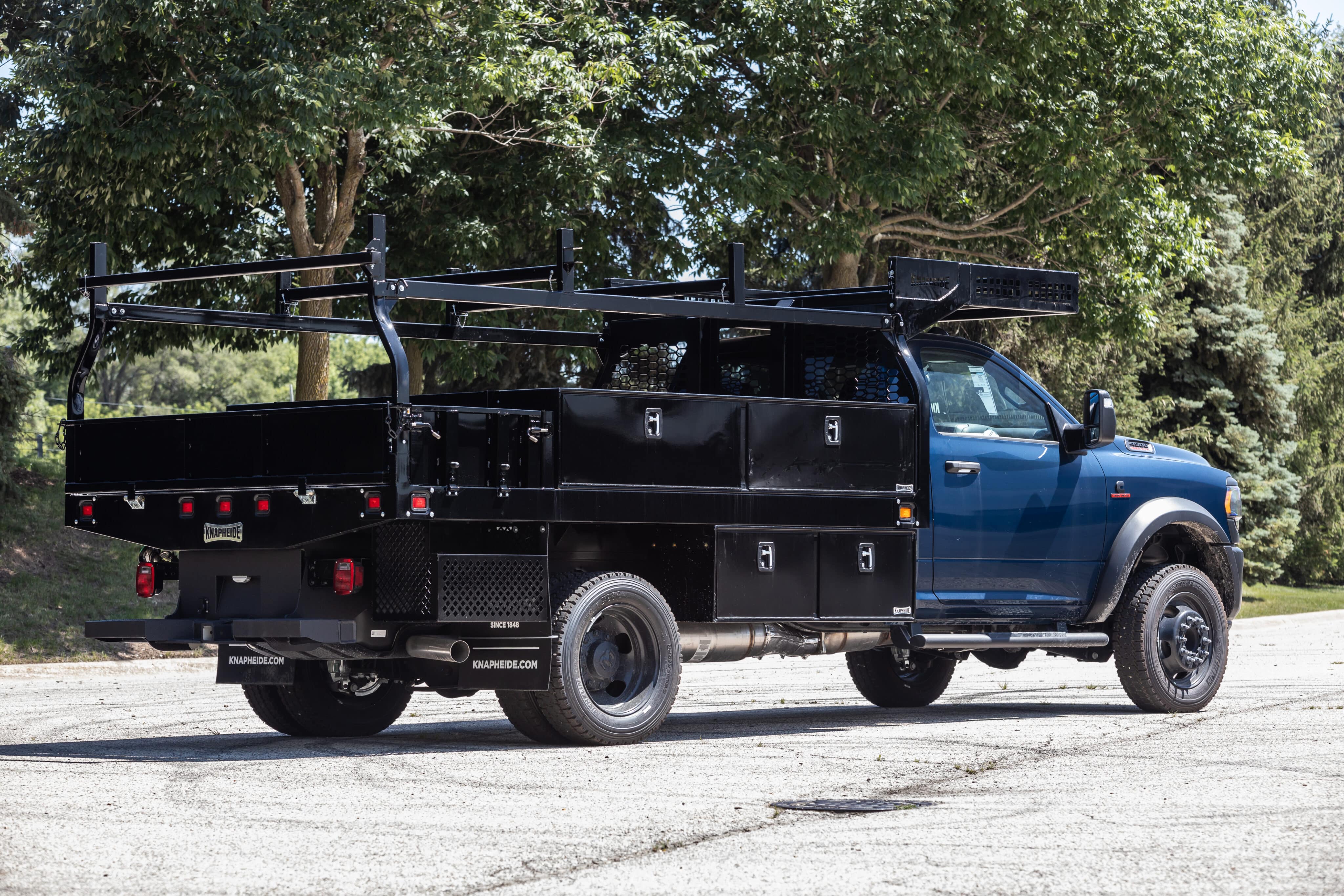 knapheide custom contractor platform truck body